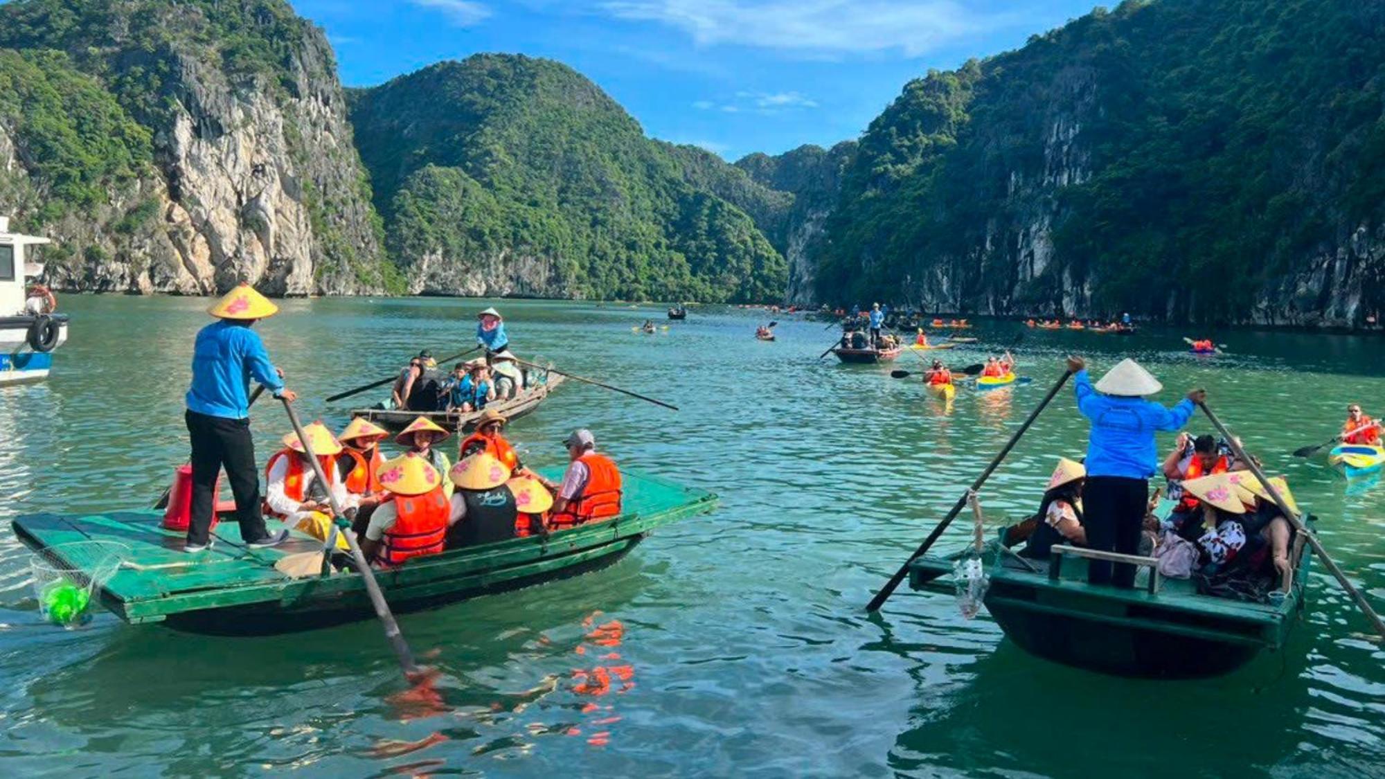 Lotus Elegance Cruise Ξενοδοχείο Χα Λονγκ Εξωτερικό φωτογραφία